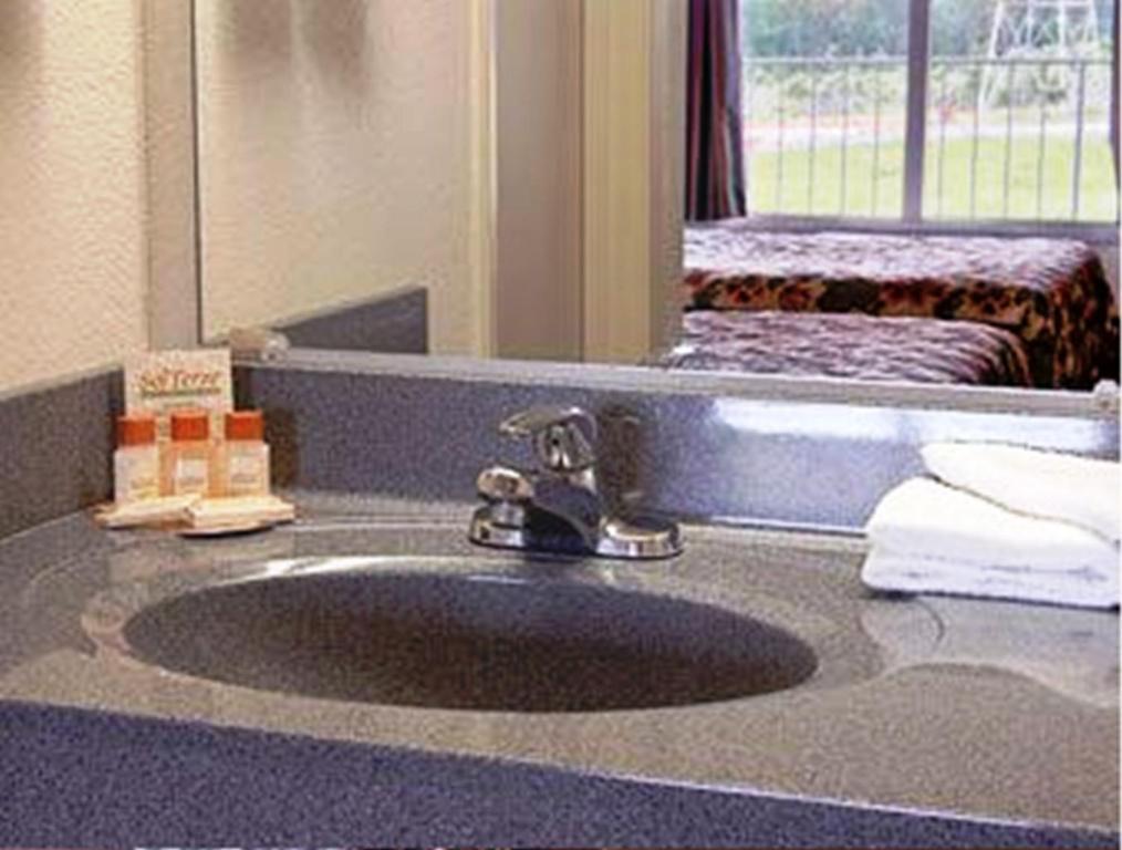 Rodeway Inn Concord Camera foto